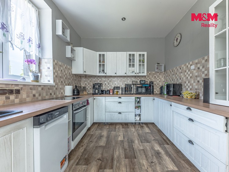 Будинок на продаж, 230 м² (2 з 27)