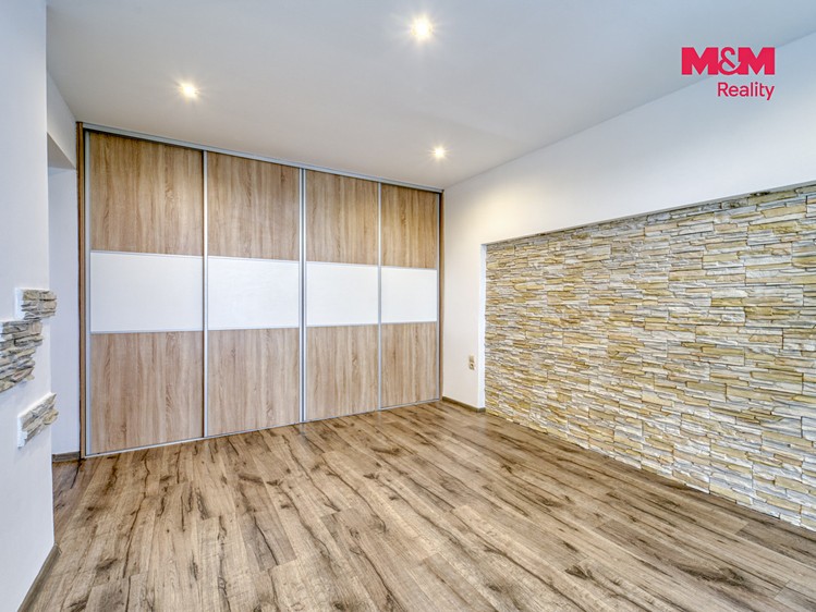 Prodej bytu 4+1, 75 m² (9 z 27)