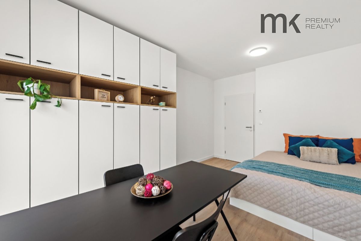 Pronájem bytu 1+1 26 m², Praha – fotka 1 z 3