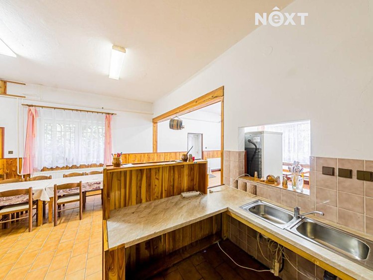 Prodej komerčního prostoru, 240 m² (7 z 24)
