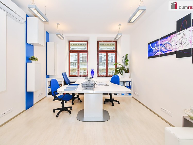 Комерційне приміщення в оренду, 284 м² (2 з 36)
