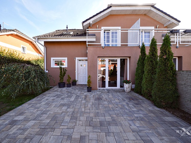 Prodej domu, 158 m² (1 z 28)