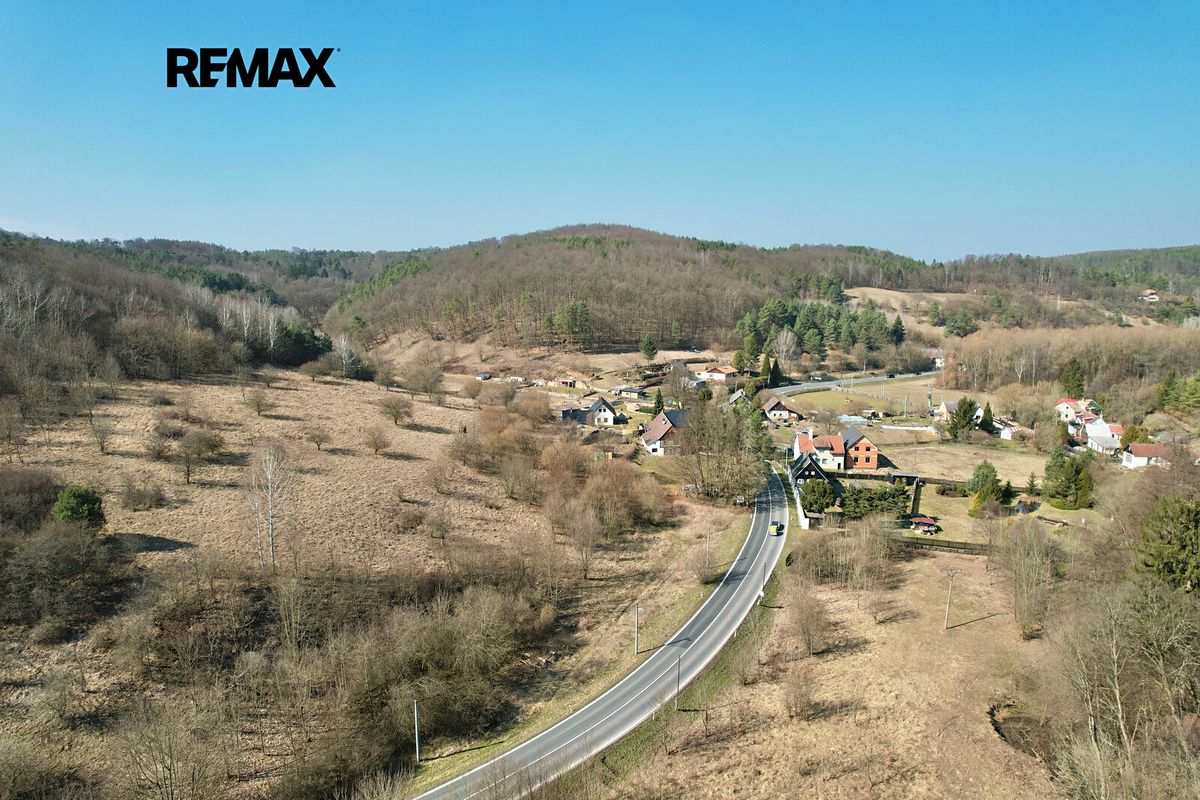 Prodej zahrady 2571 m², Medonosy – fotka 1 z 3