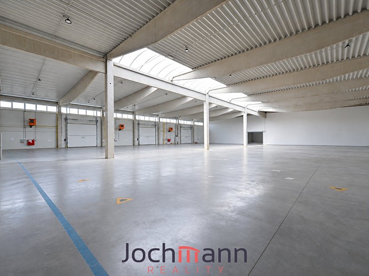 Pronájem komerčního prostoru, 2 660 m² (2 z 24)
