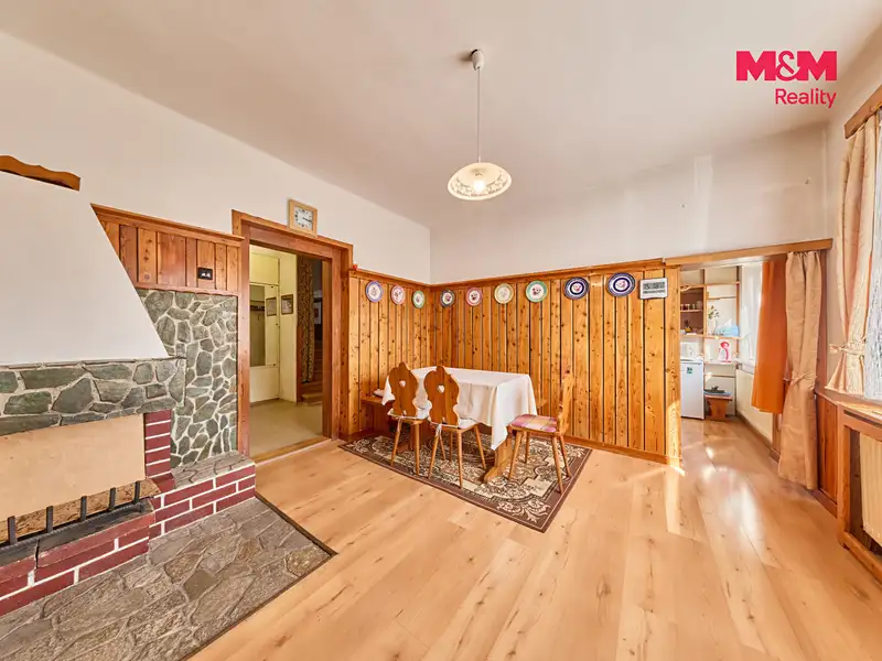 Prodej rodinného domu 210 m², pozemek 336 m², Úpice – náhled fotky 2