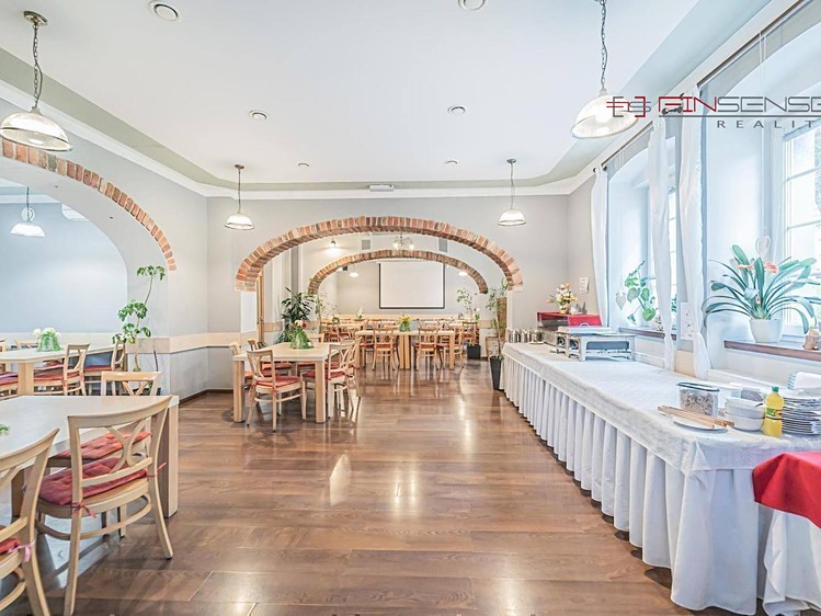 Prodej komerčního prostoru, 1 398 m² (11 z 30)