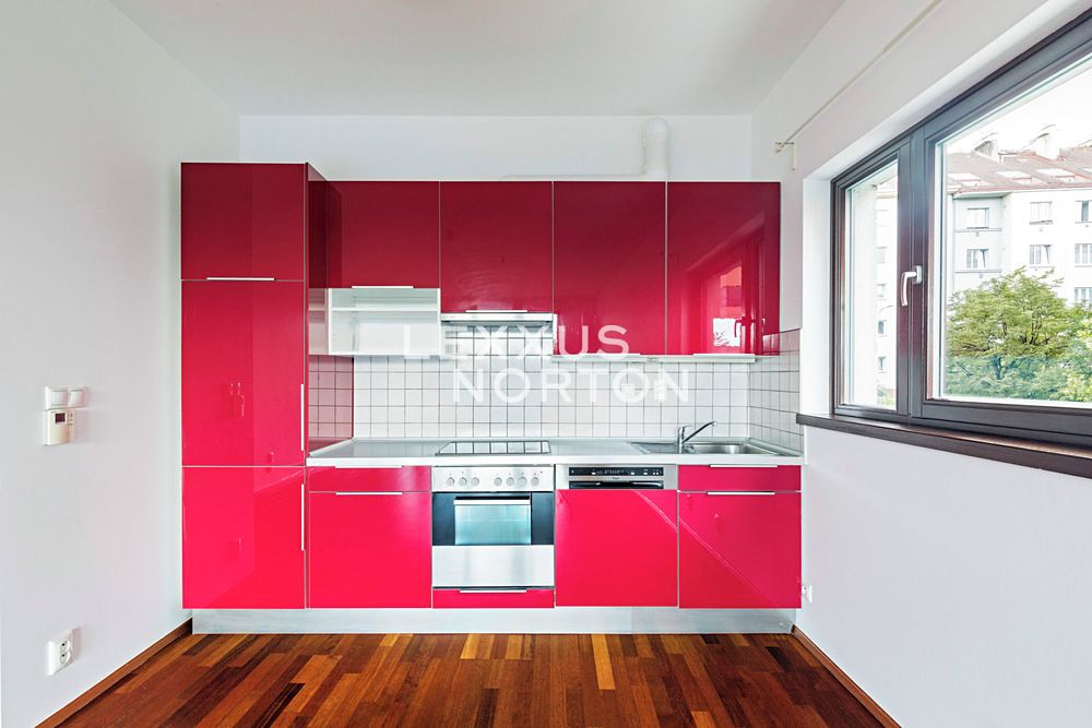 Pronájem bytu 4+kk 101 m² – fotografie 3