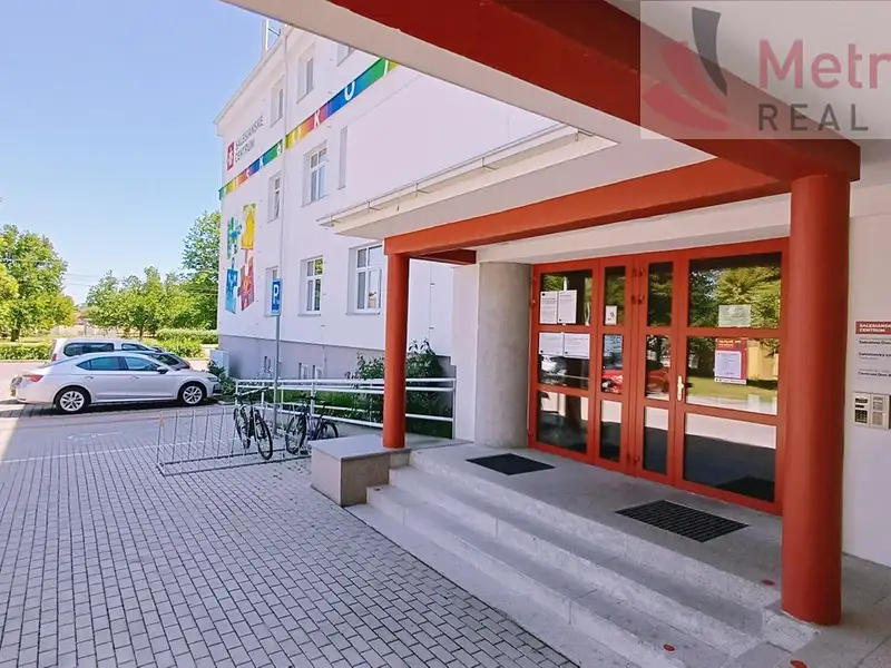 Pronájem kanceláře 19 m², Pardubice – náhled fotky 3
