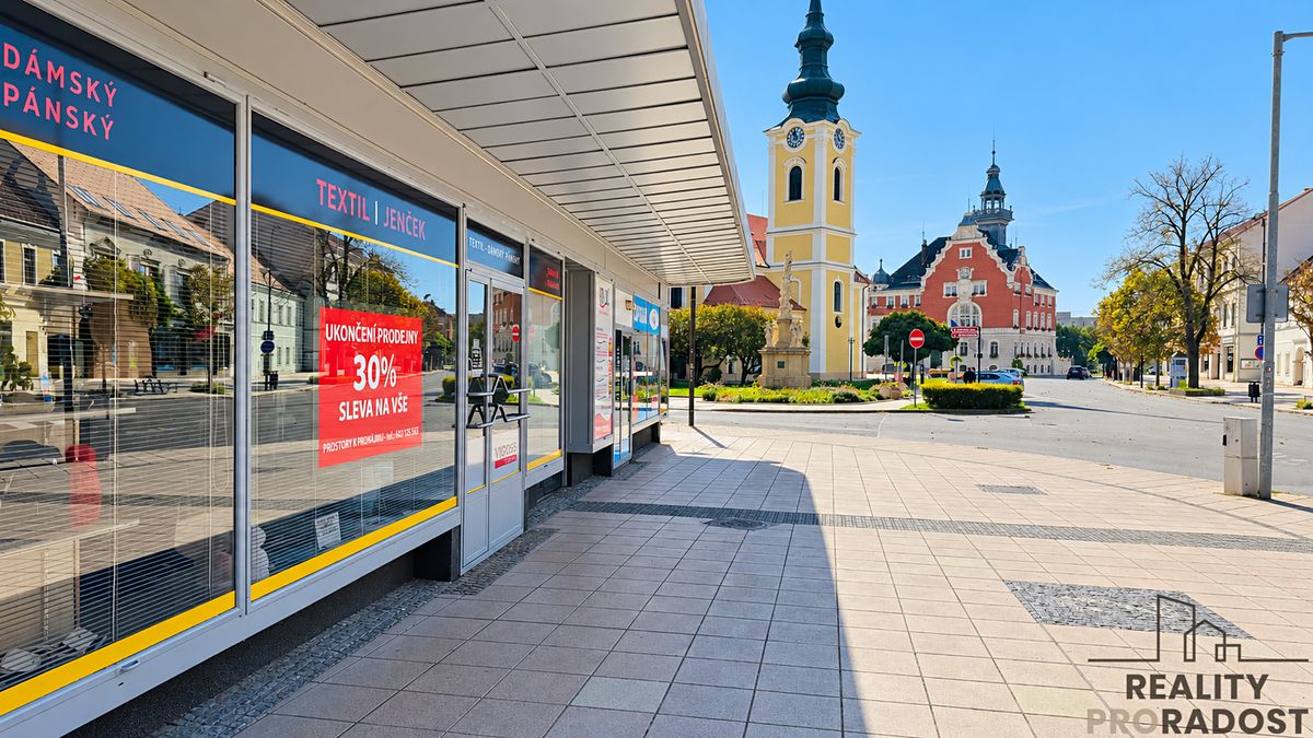 Pronájem obchodního prostoru 121 m² – fotografie 2