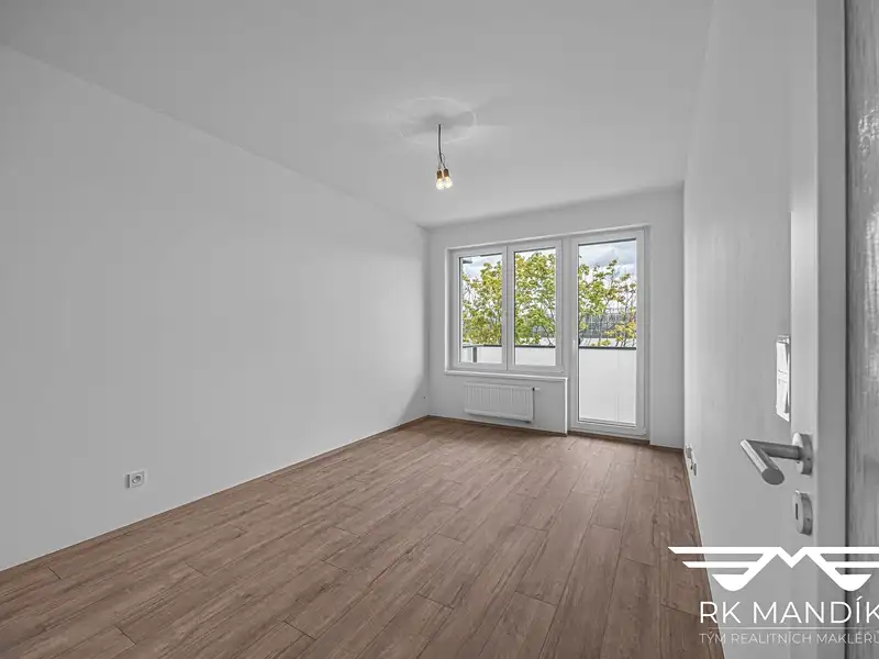 Pronájem bytu 2+kk 45 m², Praha – náhled fotky 2