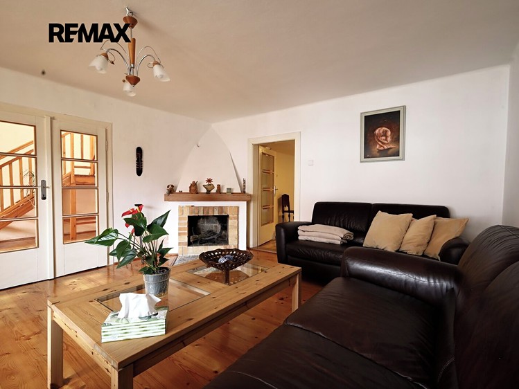 Haus zum Kauf, 226 m² (2 von 30)