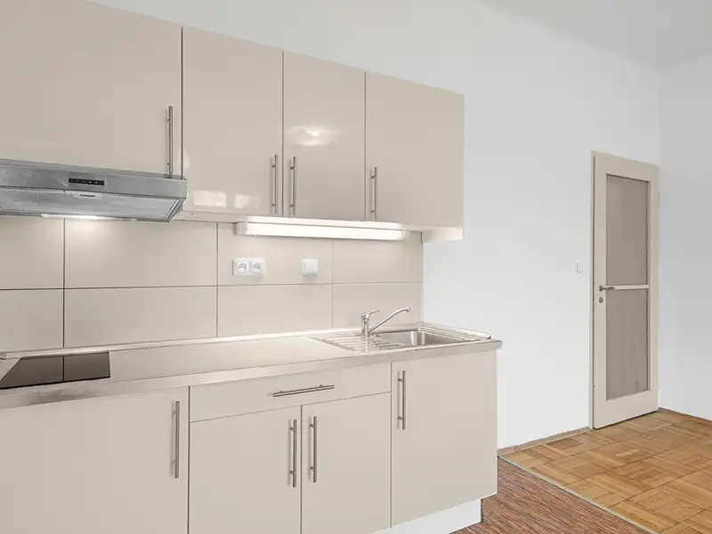 Pronájem bytu 2+kk 67 m², Praha – náhled fotky 1