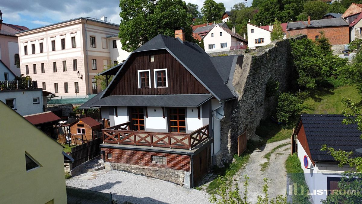 Pronájem rodinného domu 120 m², pozemek 163 m² – fotografie 3