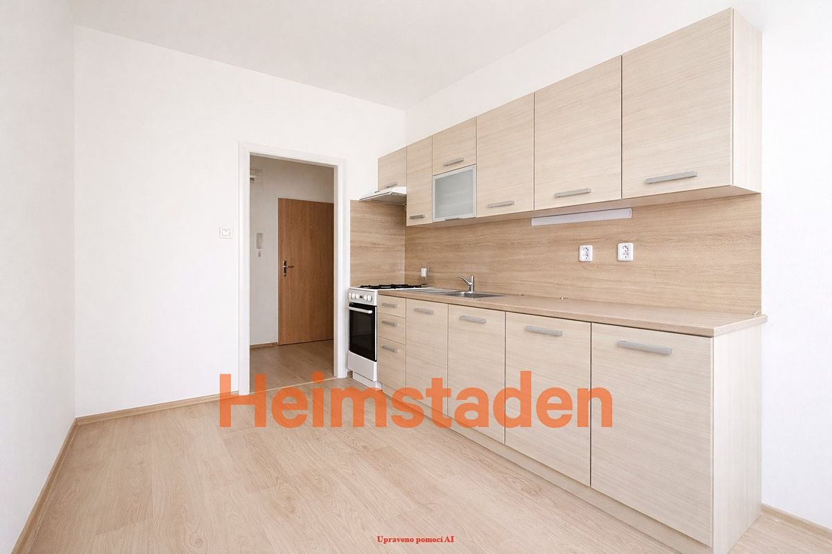 Pronájem bytu 1+1 36 m² – fotografie 3
