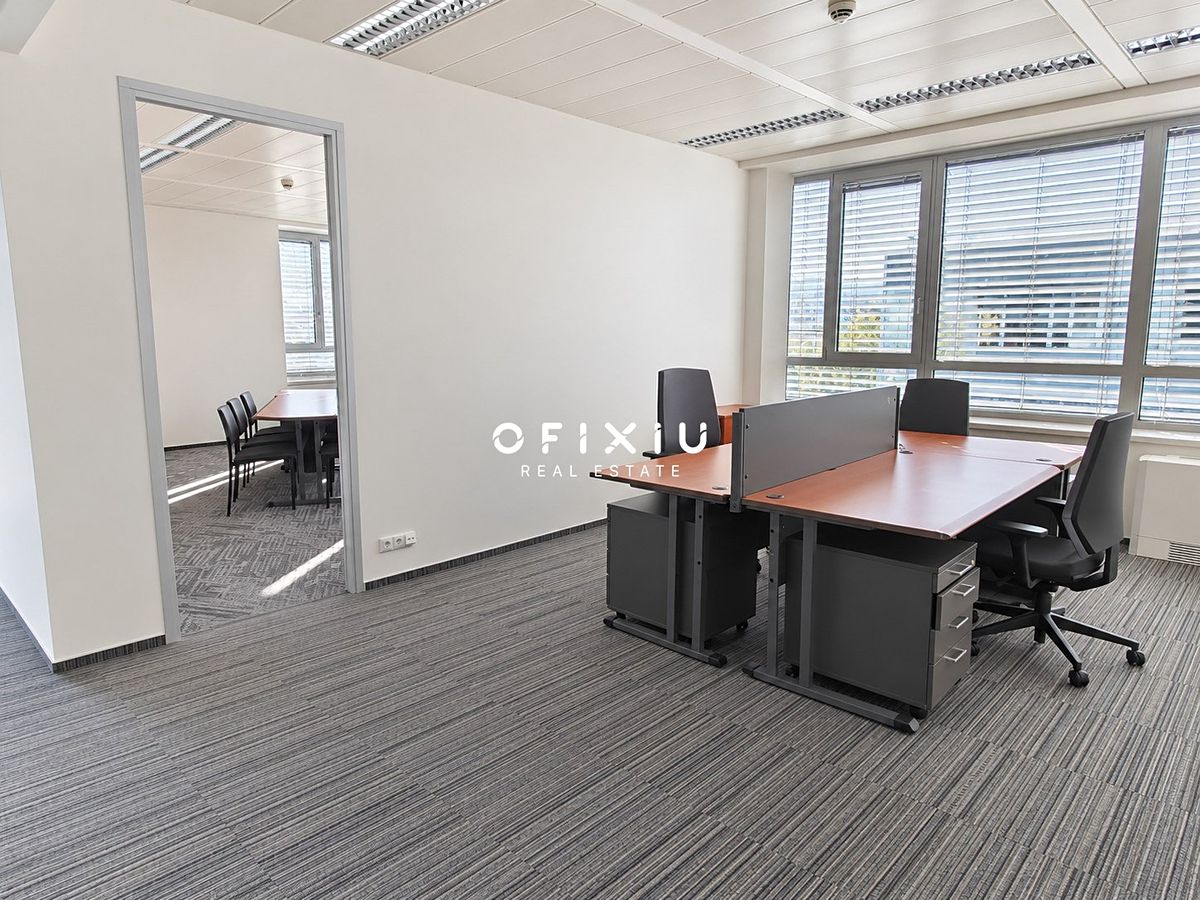 Pronájem kanceláře 460 m² – fotografie 2
