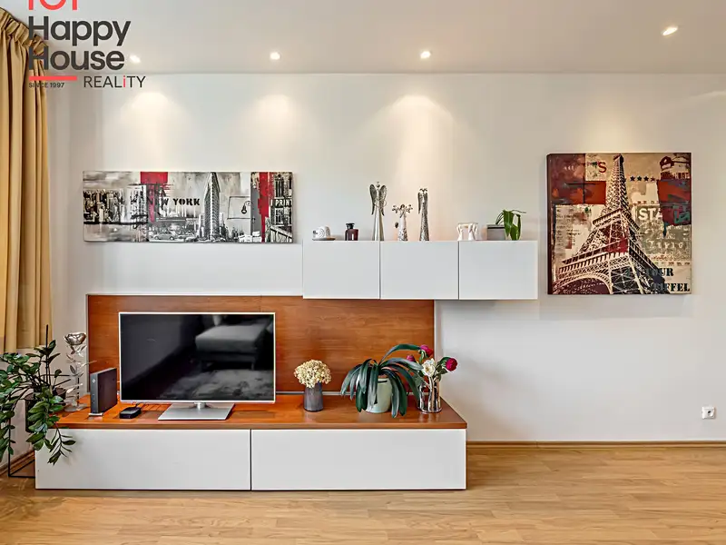 Pronájem bytu 2+kk 60 m², Praha – náhled fotky 3