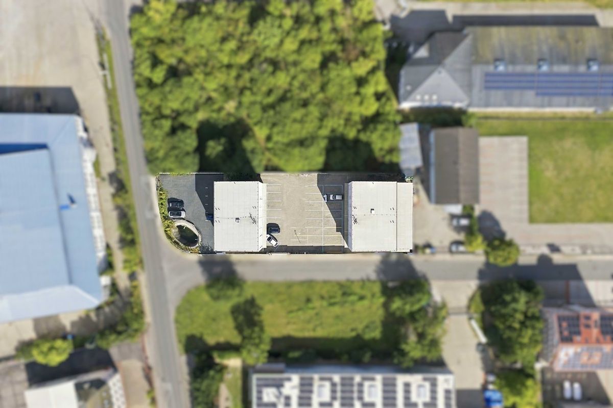 Pronájem vícegeneračního domu 1382 m², pozemek 2009 m² – fotografie 2
