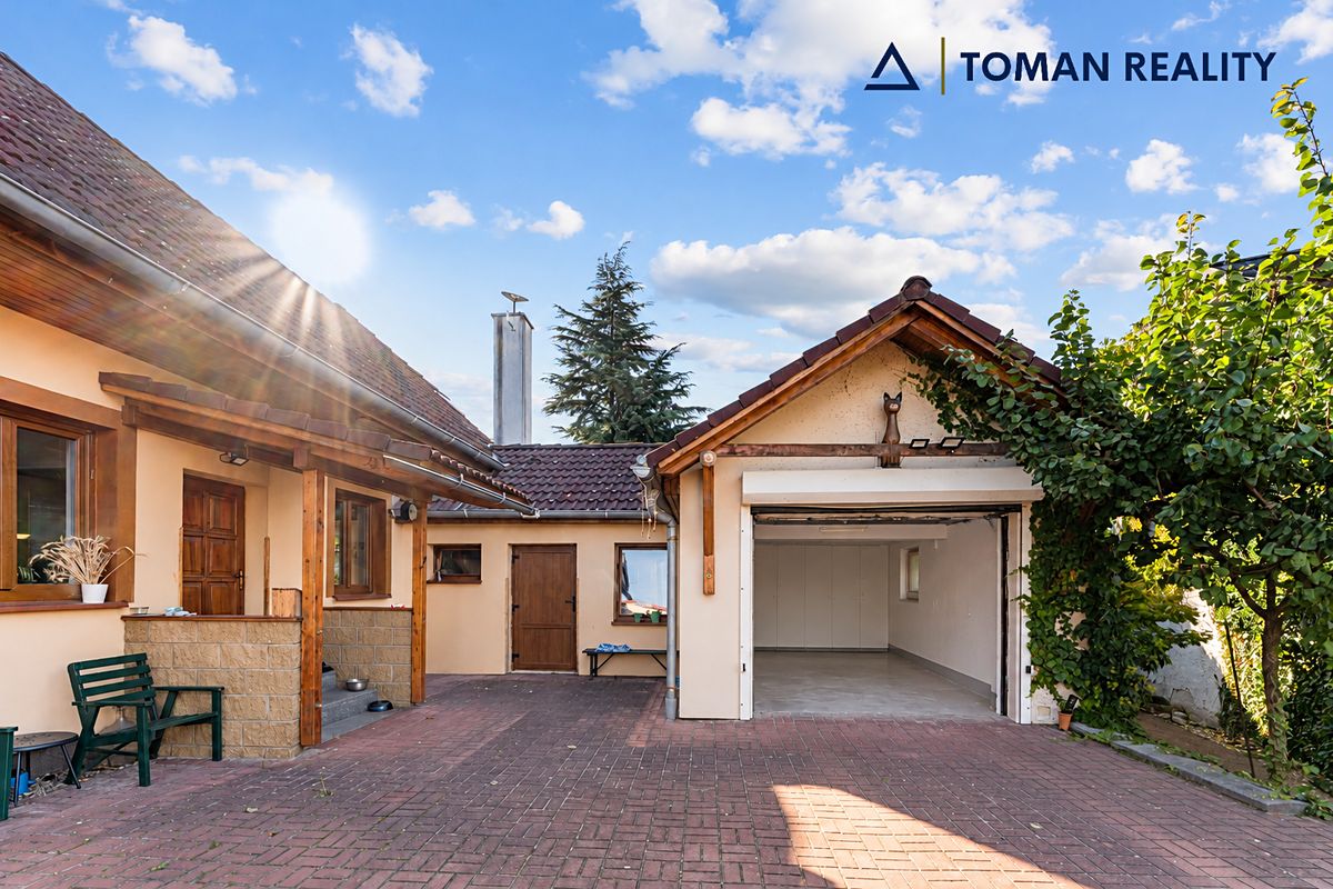 Prodej rodinného domu 234 m², pozemek 4501 m² – fotografie 2