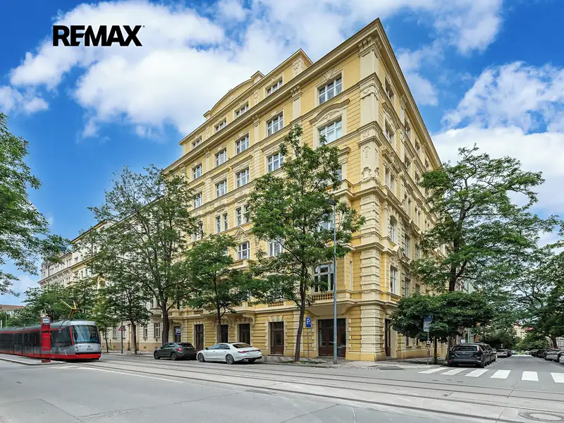 Prodej bytu 2+kk 57 m², Praha – náhled fotky 1