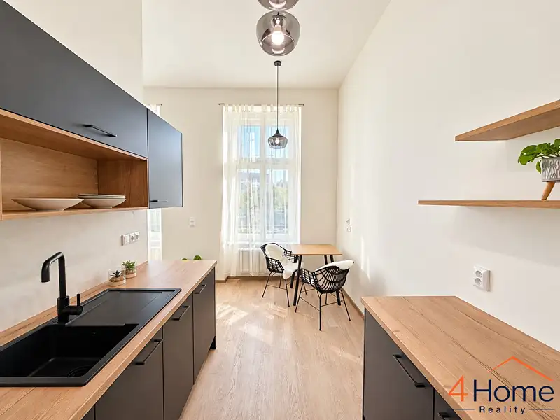 Pronájem bytu 1+kk 30 m², Brno – náhled fotky 2