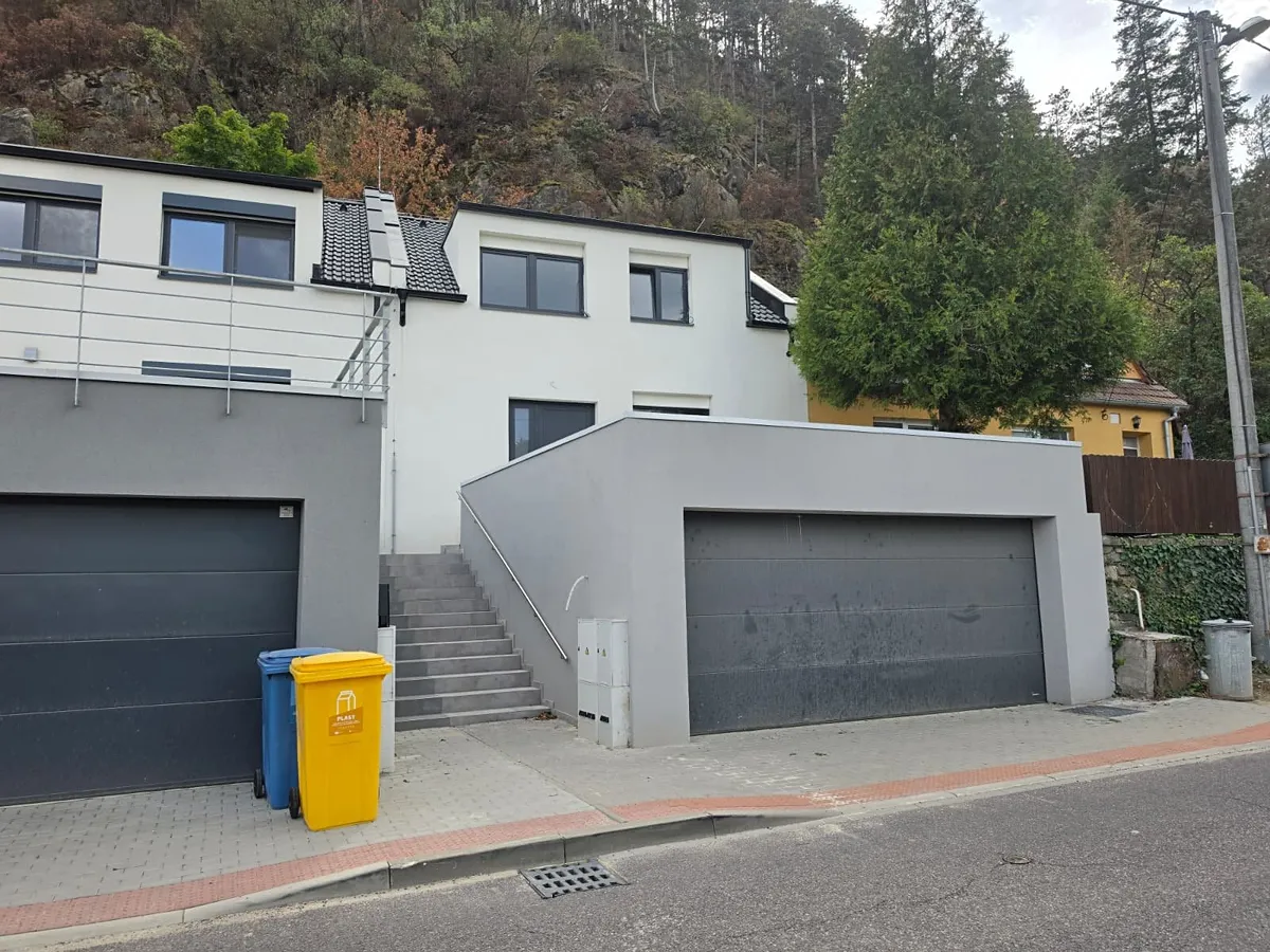 Prodej rodinného domu 179 m², pozemek 109 m²