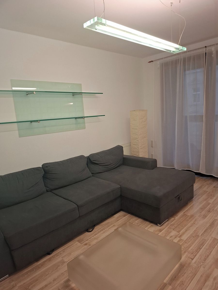 Pronájem bytu 2+kk 58 m² – fotografie 3