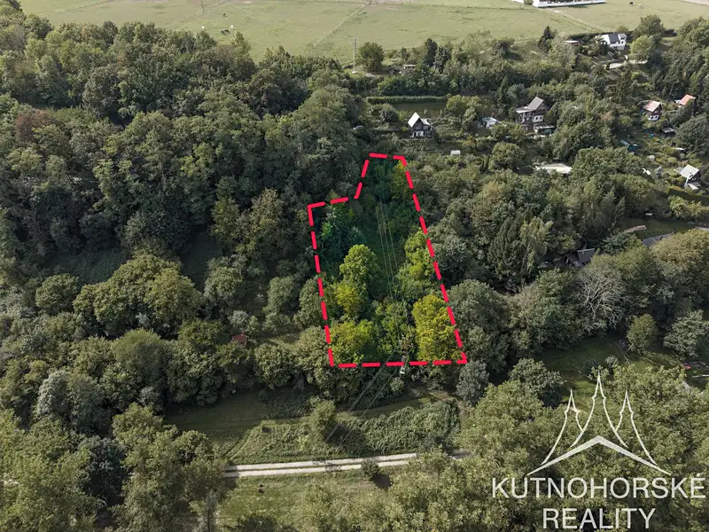 Prodej zahrady 1707 m², Strenice – náhled fotky 1