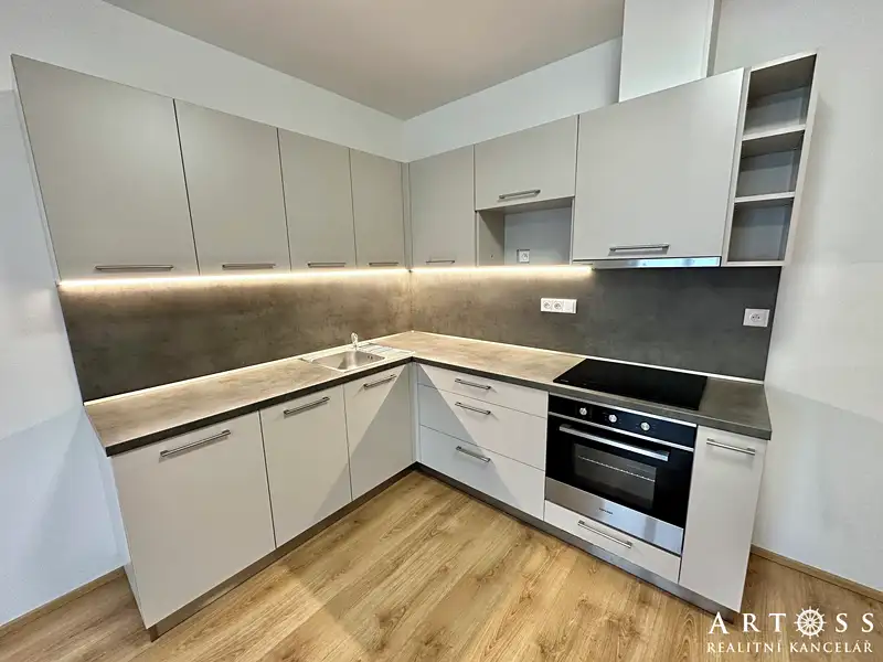 Pronájem bytu 2+kk 58 m², Blansko – náhled fotky 1