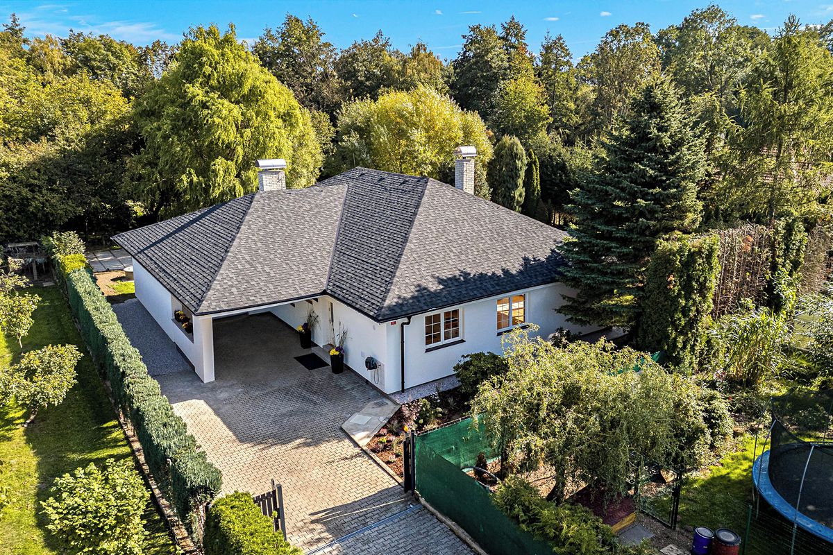 Prodej rodinného domu 187 m², pozemek 1536 m², Květnice – fotka 1 z 3