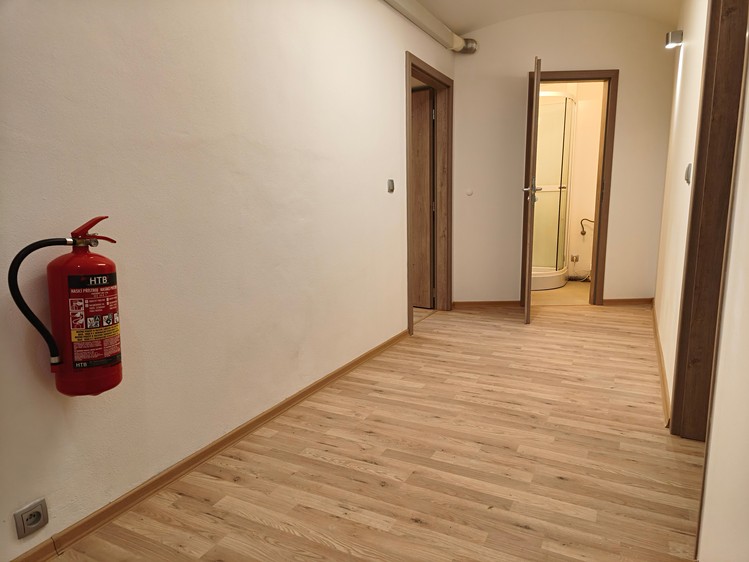 Комерційне приміщення на продаж, 65 м² (6 з 15)