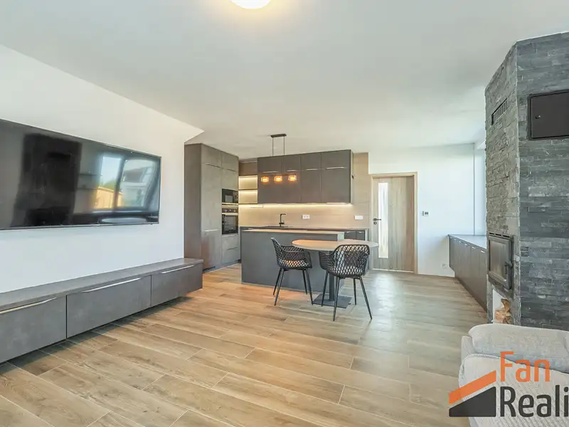 Pronájem rodinného domu 92 m², pozemek 160 m², Horoušany – náhled fotky 2