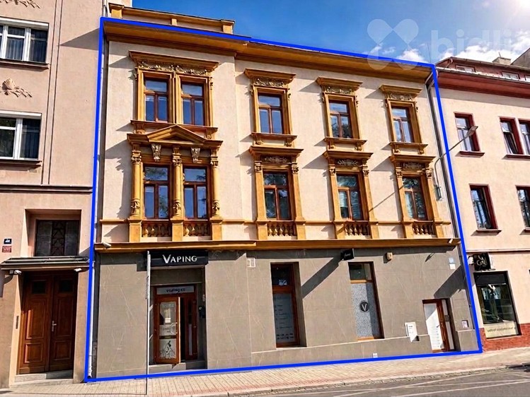 Gewerbefläche zum Kauf, 728 m² (1 von 48)
