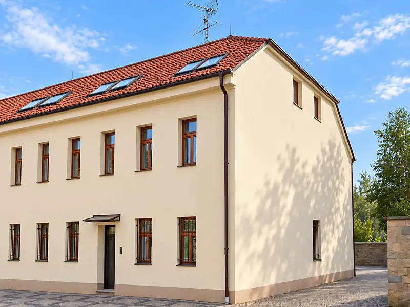 Prodej činžovního domu 1000 m², Praha – náhled fotky 3