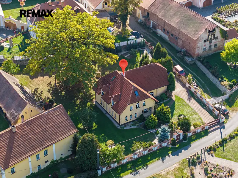 Prodej rodinného domu 410 m², pozemek 2086 m², Odrava – náhled fotky 1