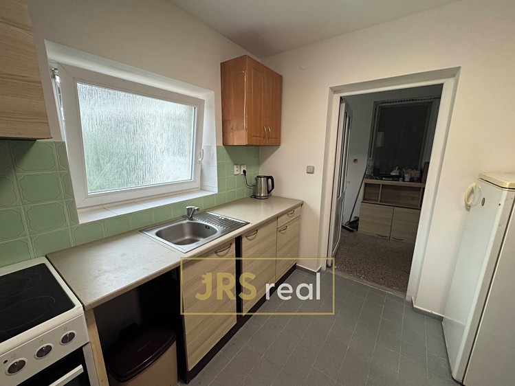 Квартира 1+kk в оренду, 30 м² (4 з 8)