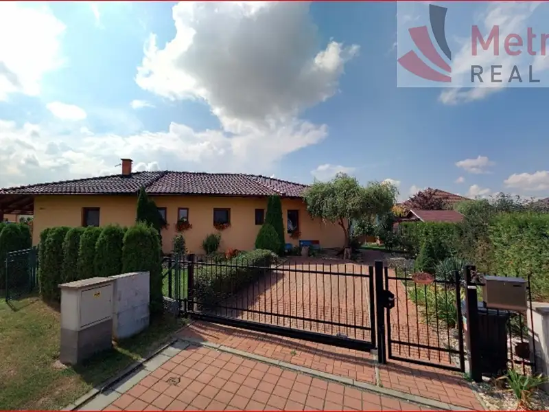 Prodej rodinného domu 140 m², pozemek 696 m², Moravany – náhled fotky 1