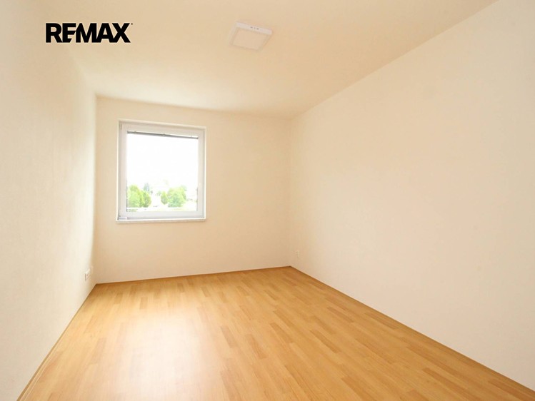 Pronájem bytu 2+kk, 64 m² (9 z 19)