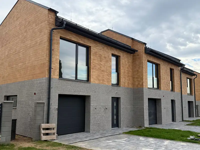 Prodej rodinného domu 123 m², pozemek 433 m², Býkev – náhled fotky 1