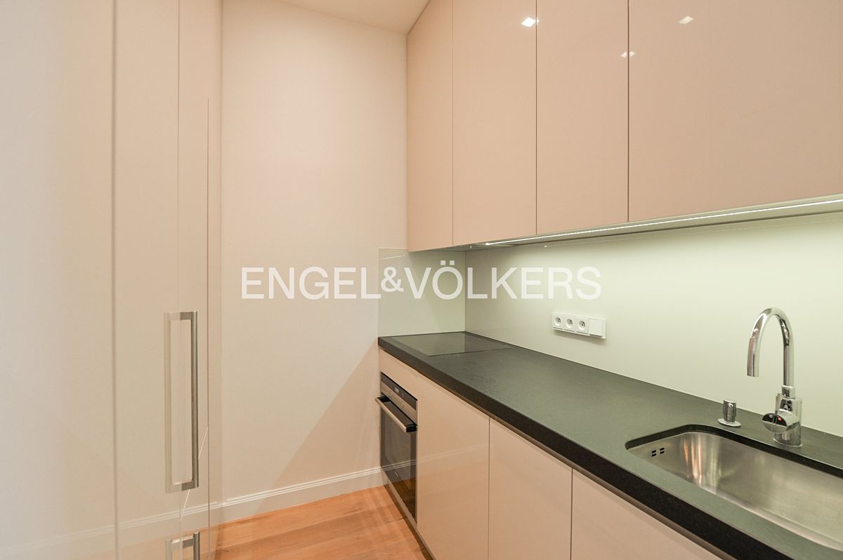 Pronájem bytu 3+kk 93 m² – fotografie 2