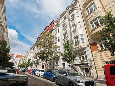 Prodej bytu 3+kk, 83 m² (2 z 31)