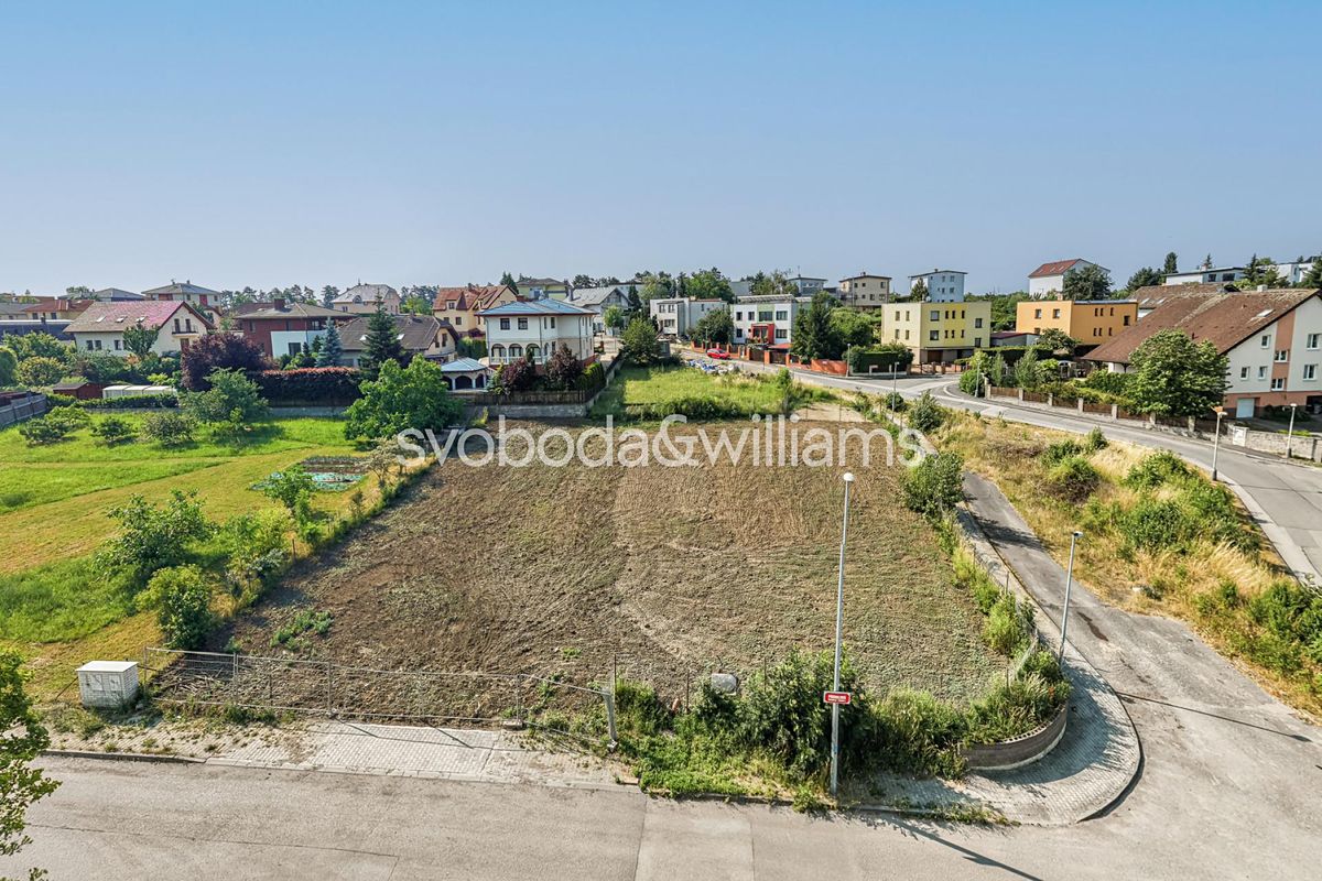 Prodej stavebního pozemku 1311 m², Praha – fotka 1 z 3