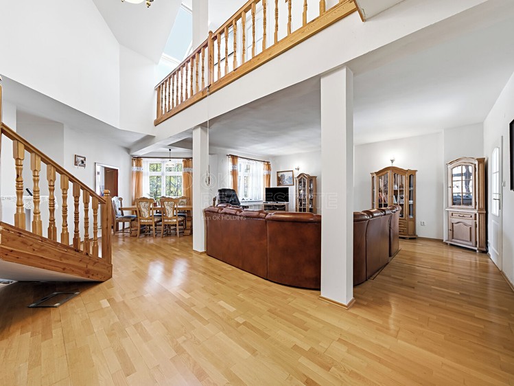 Prodej komerčního prostoru, 630 m² (47 z 83)