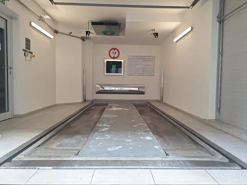 Prodej garážového stání 20 m², Praha – náhled fotky 3