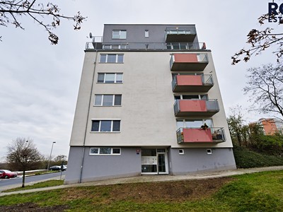 Pronájem bytu 3+kk, 80 m² (2 z 15)