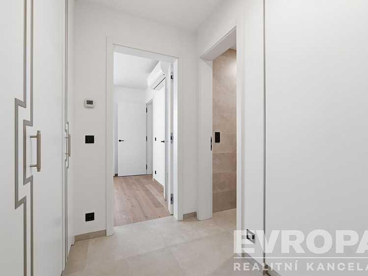 Pronájem bytu 2+kk, 88 m² (10 z 13)