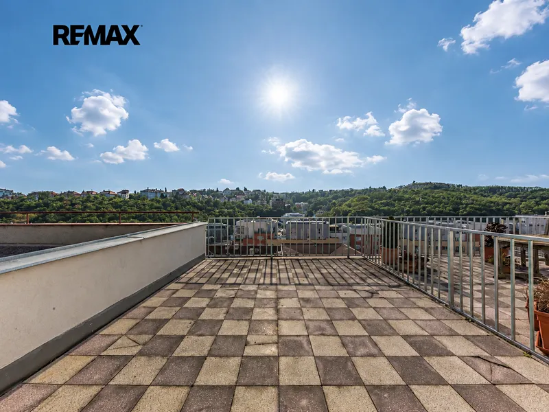 Prodej bytu 1+1 v osobním vlastnictví 24 m², Praha 5 - Smíchov
