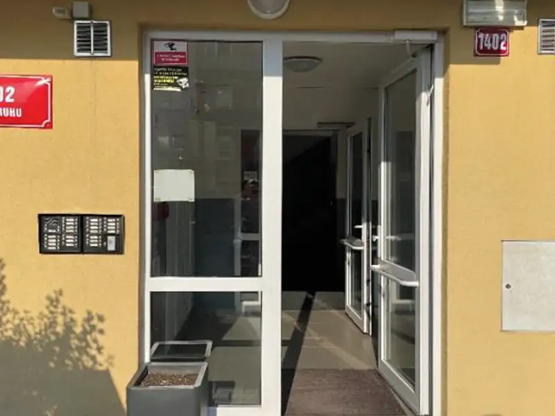 Dražba bytu 2+kk 41 m², Jesenice – náhled fotky 3