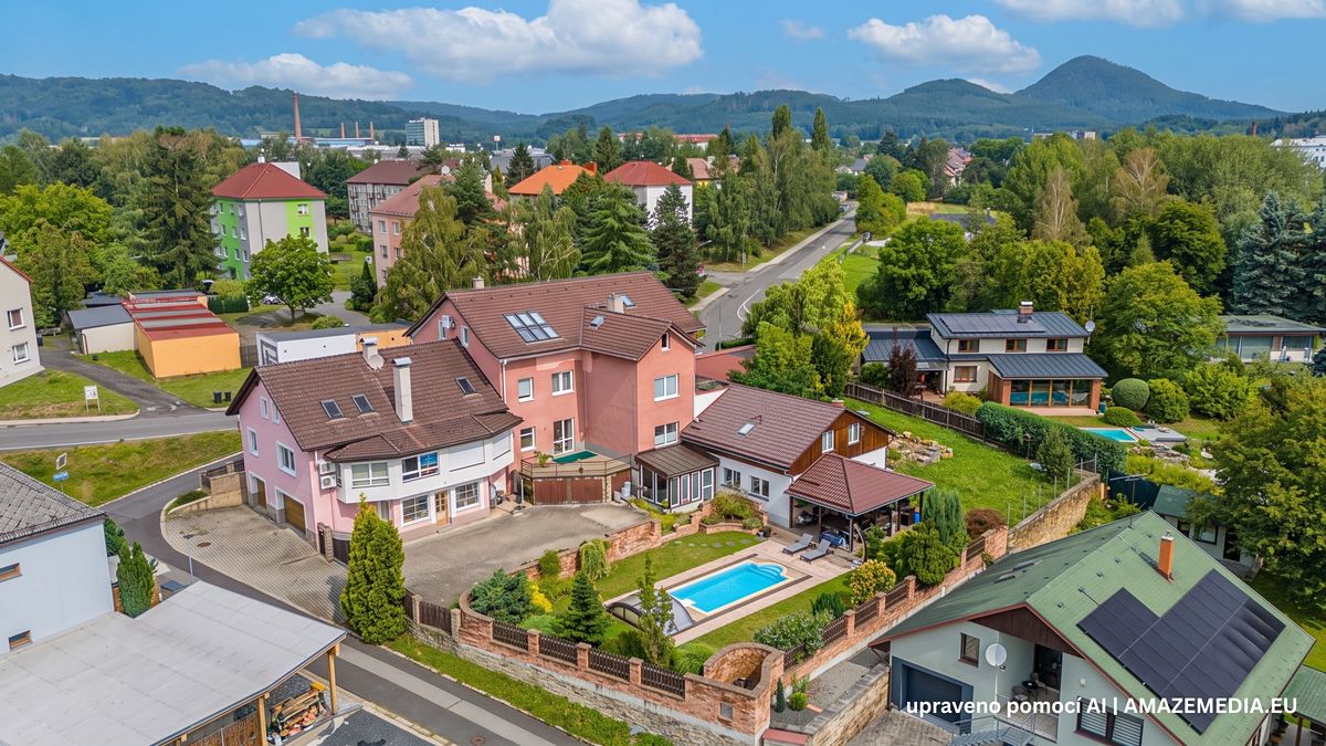 Prodej vícegeneračního domu 850 m², pozemek 1600 m², Nový Bor – fotka 1 z 3
