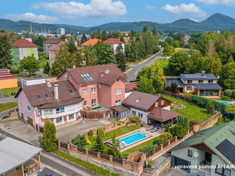Prodej vícegeneračního domu 850 m², pozemek 1600 m², Nový Bor – náhled fotky 1