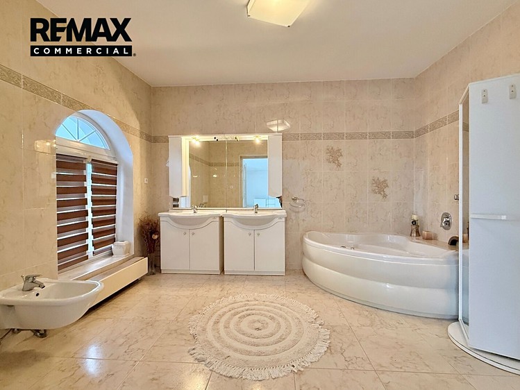 Будинок на продаж, 355 м² (32 з 39)